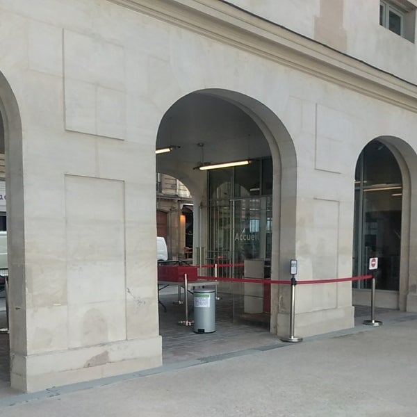 Foto diambil di Institut Catholique de Paris oleh J.D. C. pada 9/3/2020