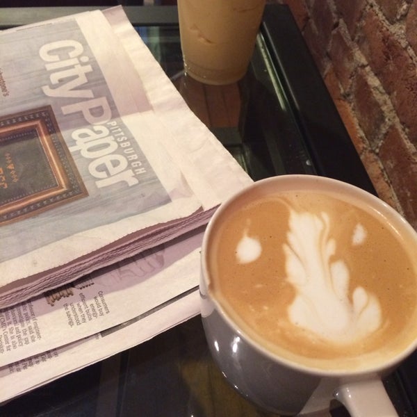 2/8/2014 tarihinde Victoriaziyaretçi tarafından Delanie&#39;s Coffee'de çekilen fotoğraf