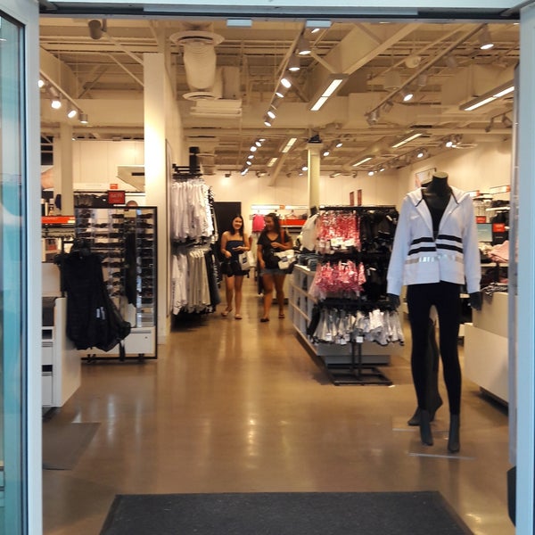 Descubrir 40+ imagen calvin klein lahaina Thptnganamst.edu.vn