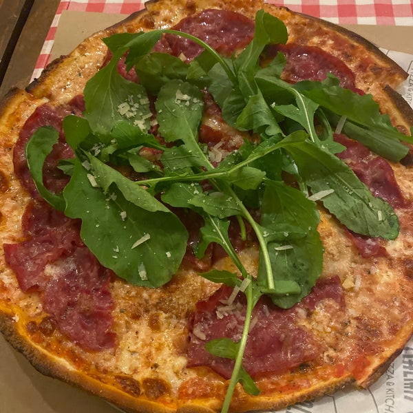 2/13/2022 tarihinde Ferdi E.ziyaretçi tarafından The Italian Cut - Pizza&amp;Kitchen'de çekilen fotoğraf