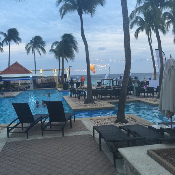Foto diambil di Curaçao Marriott Beach Resort &amp; Emerald Casino oleh Luciana L. pada 7/12/2015