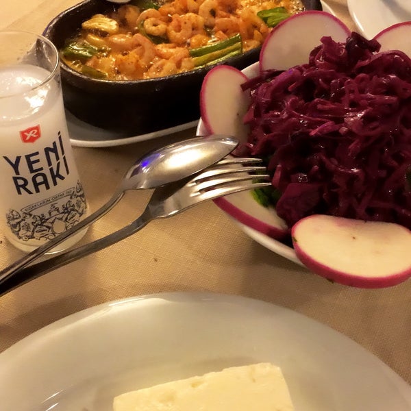 12/8/2018 tarihinde İbrahim K.ziyaretçi tarafından Ada Balık Restaurant'de çekilen fotoğraf