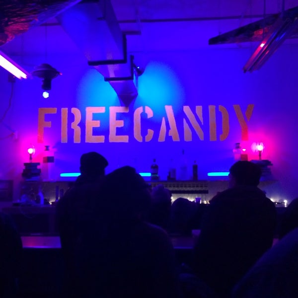 Foto tirada no(a) Free Candy por Brittan B. em 12/1/2013