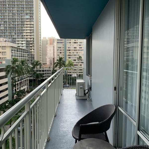 Foto diambil di Courtyard by Marriott Waikiki Beach oleh Fei F. pada 2/1/2020