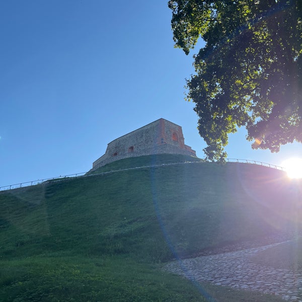 9/17/2023 tarihinde Josh C.ziyaretçi tarafından Gedimino Pilies Bokštas | Gediminas’ Tower of the Upper Castle'de çekilen fotoğraf