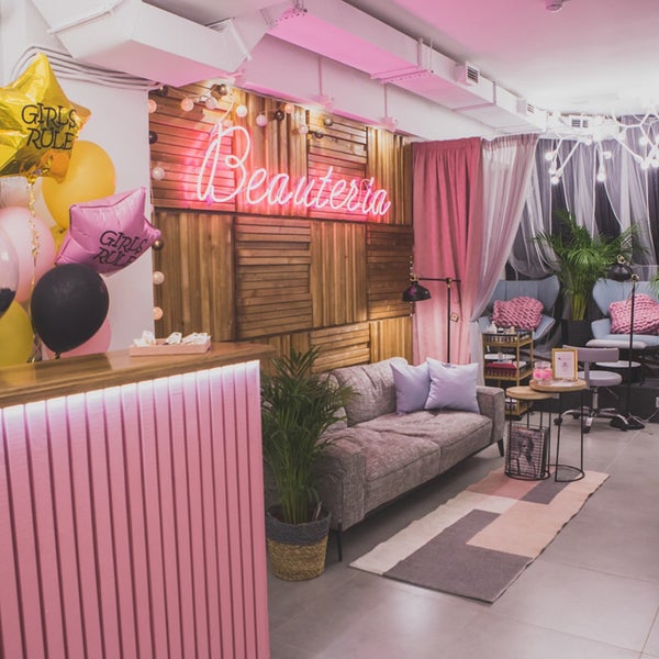 Fotos Bei Beauteria Nail Bar Basmannyj Moskau Moskau