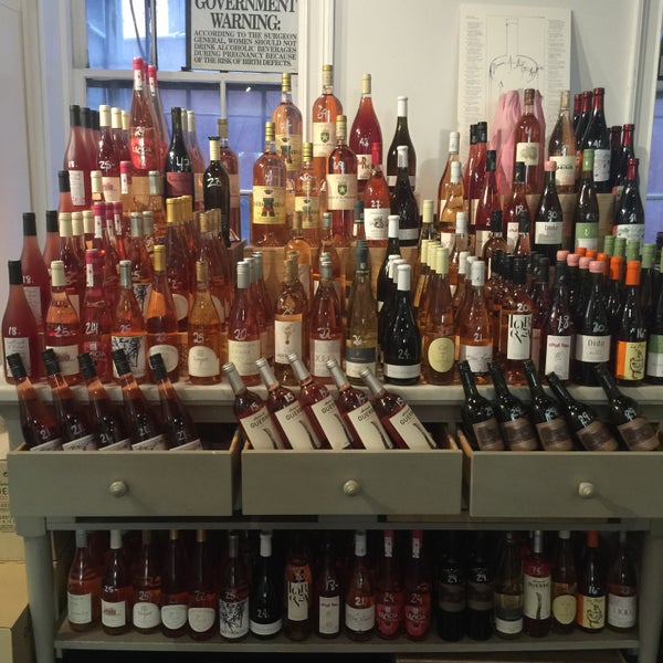 Photo taken at Terry&#39;s West Village Wine and Spirits by Swen G. on 8/28/2015