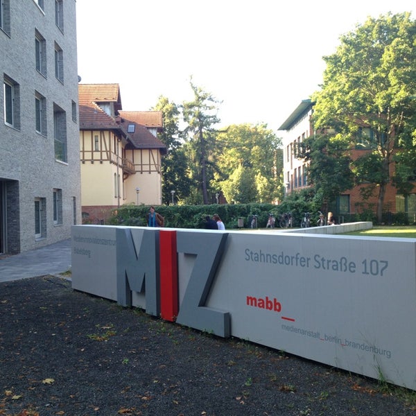 Das Foto wurde bei Medieninnovationszentrum Babelsberg (MIZ) von Henrik B. am 8/29/2013 aufgenommen