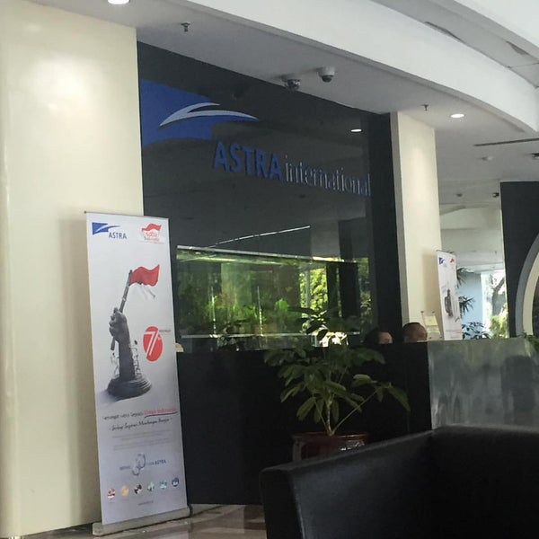 Astra office. Astra office. Astra office. латвия рига evolution офис. офисные здания латвия.