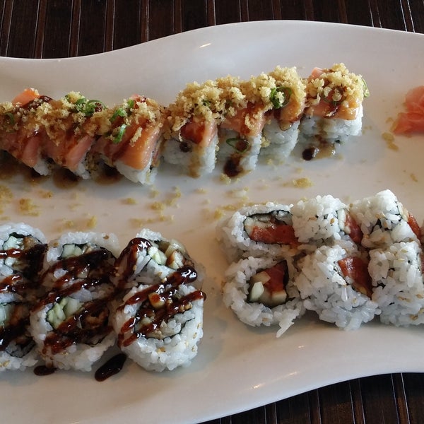 Photo taken at Sushi Queen by Preston H. on 2/23/2017