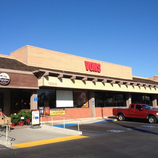 VONS Country Club Escondido, CA