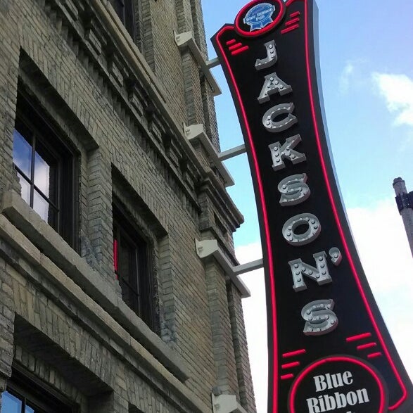 Photo taken at Jackson&#39;s Blue Ribbon Pub: Downtown by Weston T. on 10/26/2013