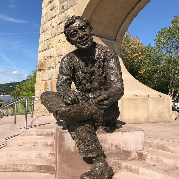 Mr. Rogers Memorial - Pittsburgh North Shore - Northshore - Pittsburgh, PA