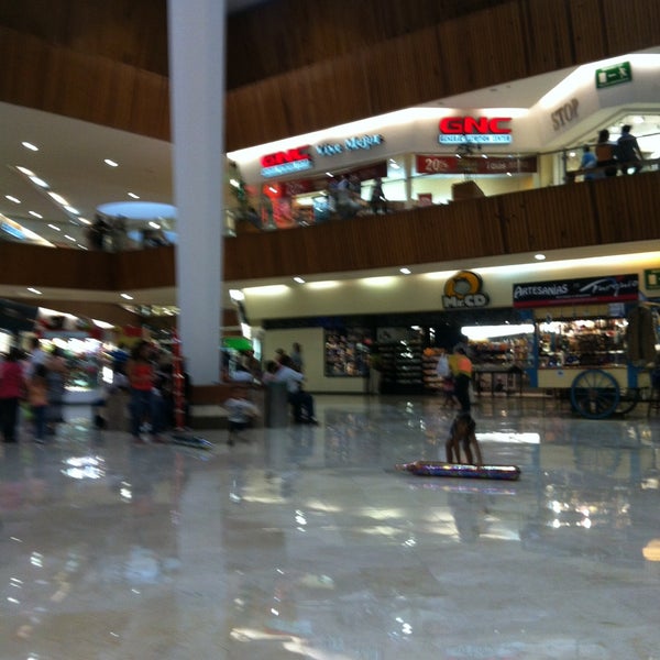 Zapaterias en plaza patria sale