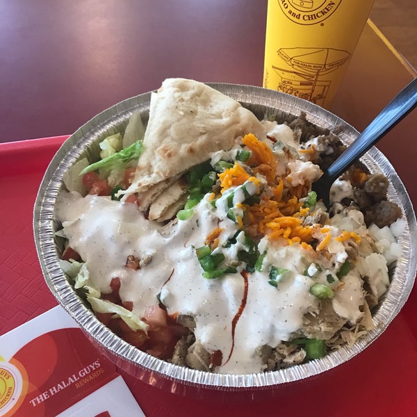 Photo taken at The Halal Guys by Terrence H. on 12/4/2016