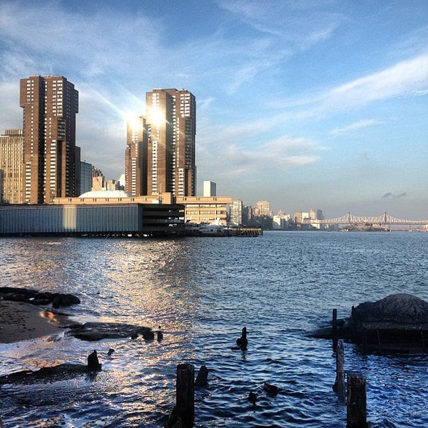 Stuyvesant Cove Park Park in Stuyvesant Town Peter Cooper Village