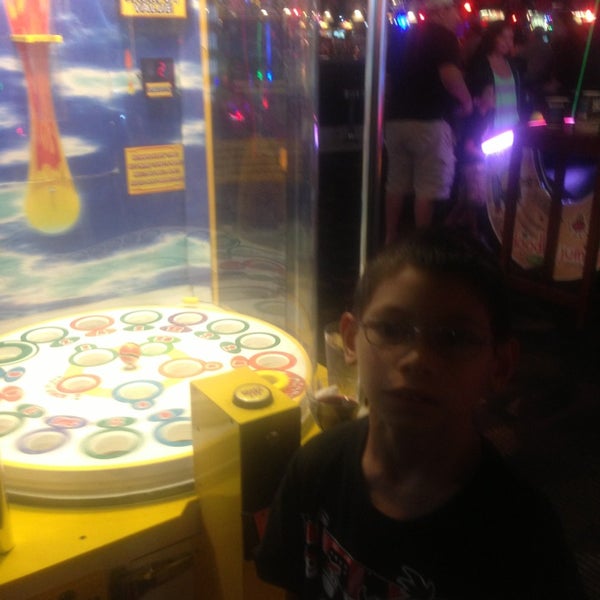 Photo taken at Dave &amp; Buster&#39;s by Mileen Z. on 7/14/2013