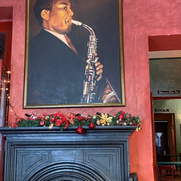 Foto diambil di Hank&#39;s San Miguel de Allende oleh Aanaglo V. pada 12/15/2020