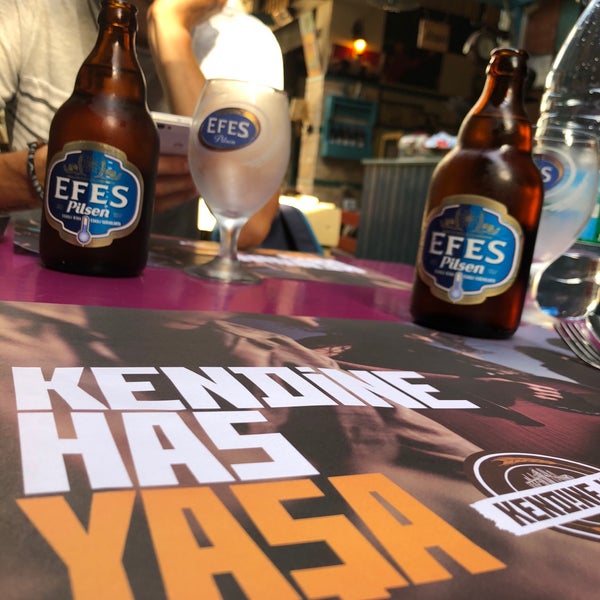 Foto diambil di İonia Cafe oleh Öykü pada 6/14/2018