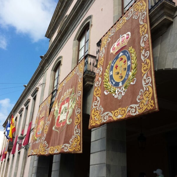 6/24/2014에 Agustin G.님이 Ayuntamiento La Orotava에서 찍은 사진