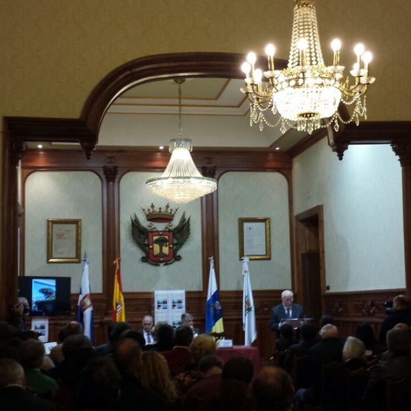 1/22/2014에 Agustin G.님이 Ayuntamiento La Orotava에서 찍은 사진