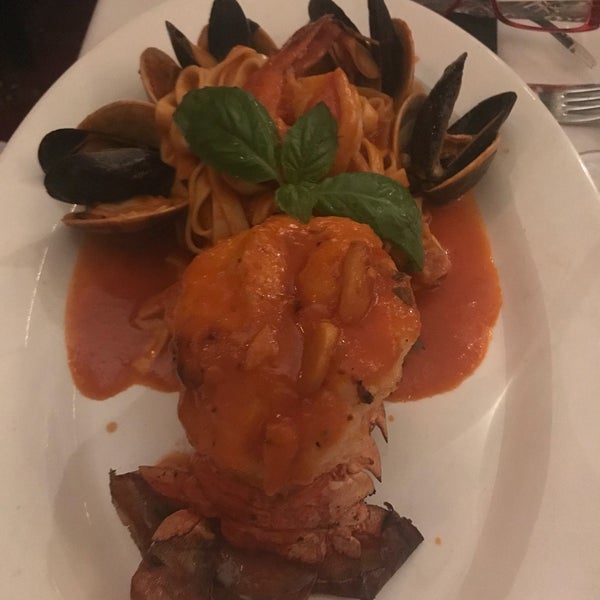 Foto tomada en Chazz Palminteri Italian Restaurant  por Karuana G. el 2/25/2018