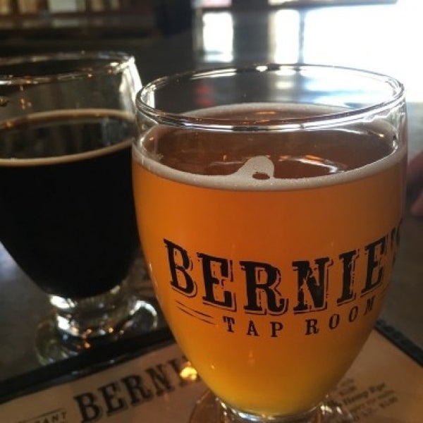 Photo taken at Bernie&#39;s Tap Room and Restaurant by Jess U. on 4/9/2016