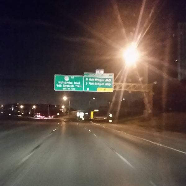 288 South Fwy & Macgregor Way Houston, TX