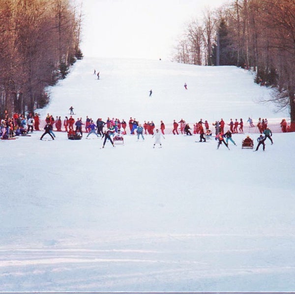 รูปภาพถ่ายที่ HoliMont Ski Area โดย HoliMont S. เมื่อ 2/28/2013