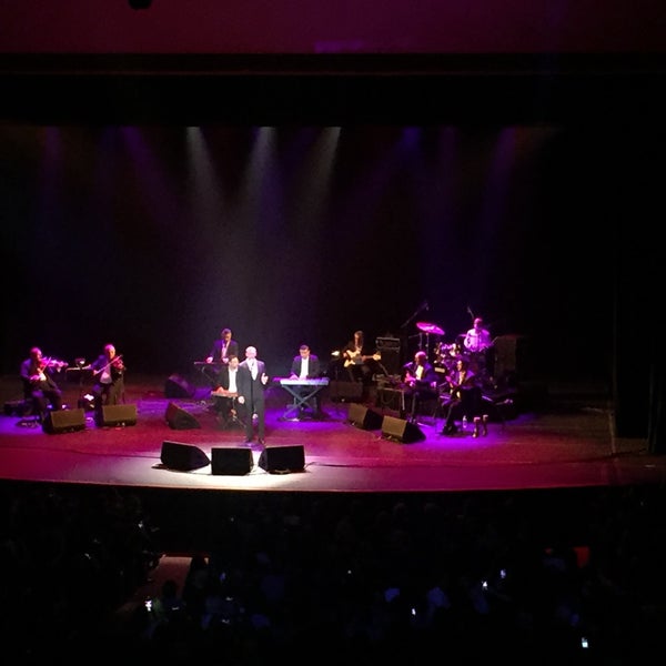 Das Foto wurde bei Lisner Auditorium von Fawaz A. am 10/31/2016 aufgenommen