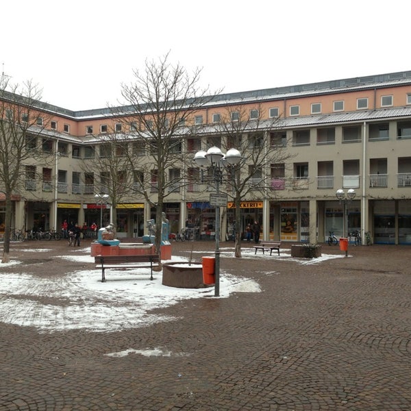 Waldstadtzentrum Waldstadt Lötzener Str.