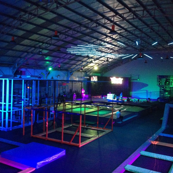 Photo taken at Bounce Street Asia - Trampoline Park by Rinto M. on 10/7/2017