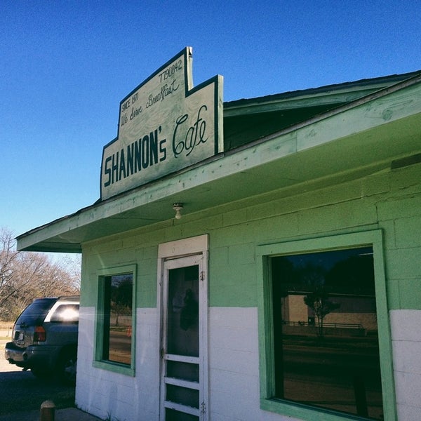 Shannon's Cafe' American Restaurant in Bryan