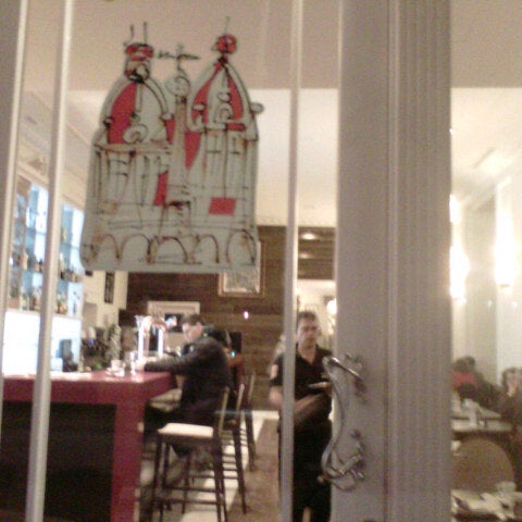 11/1/2012 tarihinde Sara C.ziyaretçi tarafından Café Central'de çekilen fotoğraf