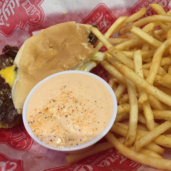 Freddy's Frozen Custard and Steakburger American Restaurant in Norman