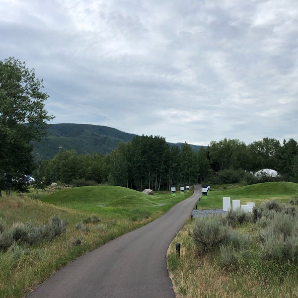 7/15/2018 tarihinde Doree T.ziyaretçi tarafından Aspen Meadows Resort'de çekilen fotoğraf