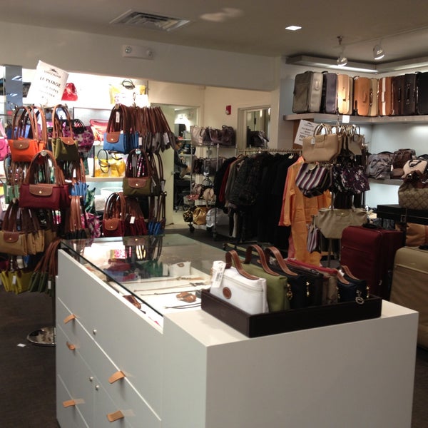 longchamp premium outlet