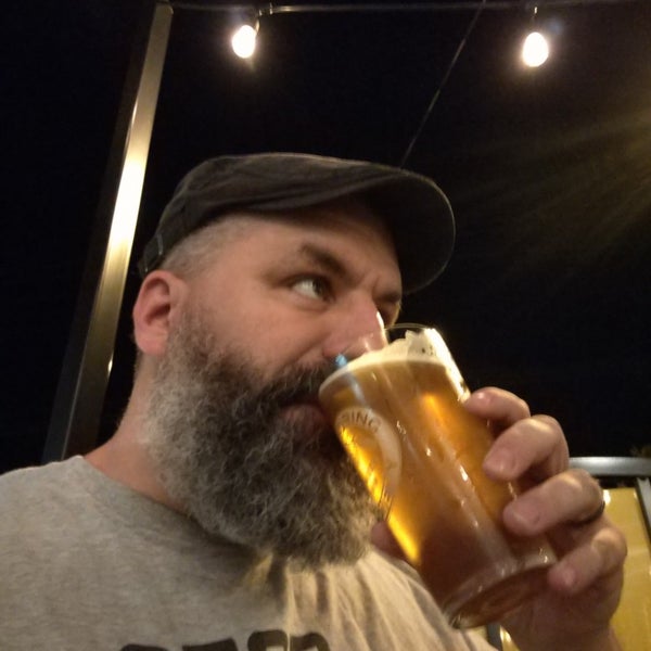 9/13/2018에 Adrian H.님이 Brass Ring Brewery에서 찍은 사진