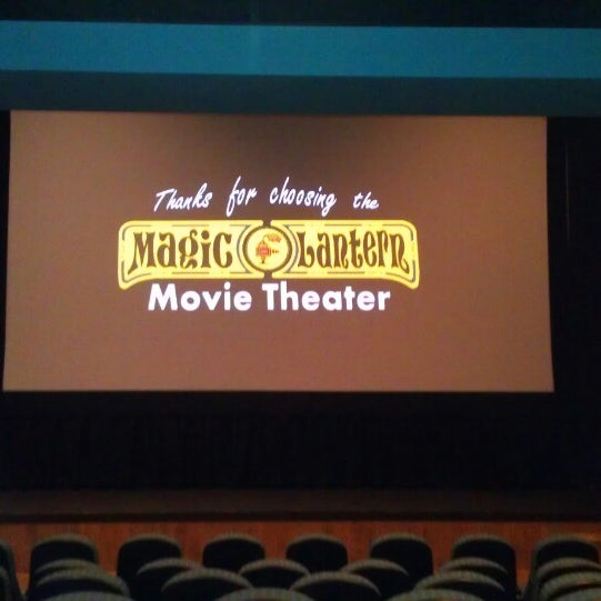 รูปภาพถ่ายที่ Magic Lantern Movie Theater &amp; Tannery Pub โดย Linderloo เมื่อ 7/25/2013