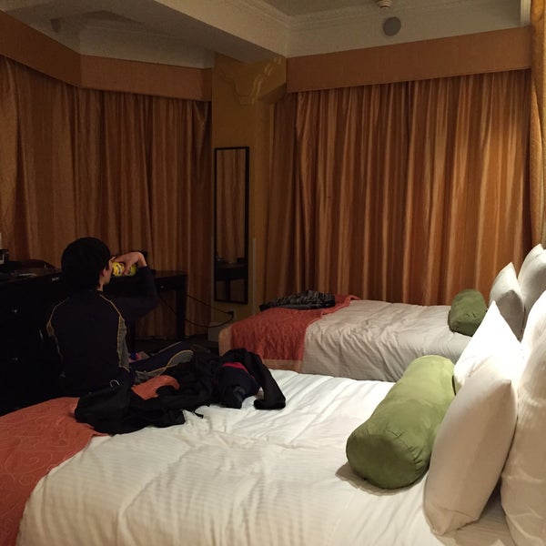 Das Foto wurde bei Flatiron Hotel Toshi von Soo Young A. am 12/21/2014 aufgenommen