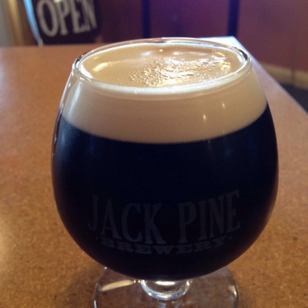 Foto diambil di Jack Pine Brewery oleh Cody W. pada 5/25/2015