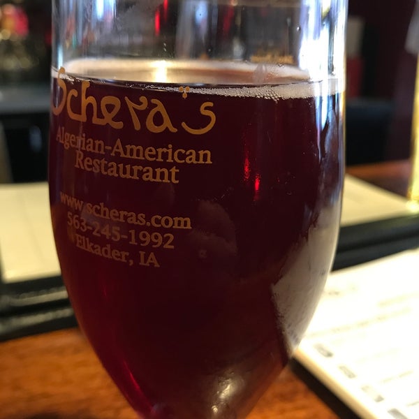 Foto diambil di Schera&#39;s Restaurant &amp; Bar oleh Cody W. pada 3/22/2019