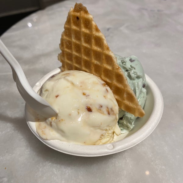 9/26/2021にAimee W.がJeni&#39;s Splendid Ice Creamsで撮った写真