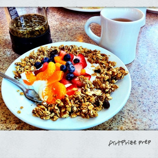 Photo taken at The Omelette Shoppe by Erin N. on 9/30/2012