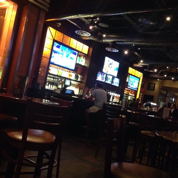 Photo taken at BJ&#39;s Restaurant &amp; Brewhouse by Chris L. on 5/23/2016