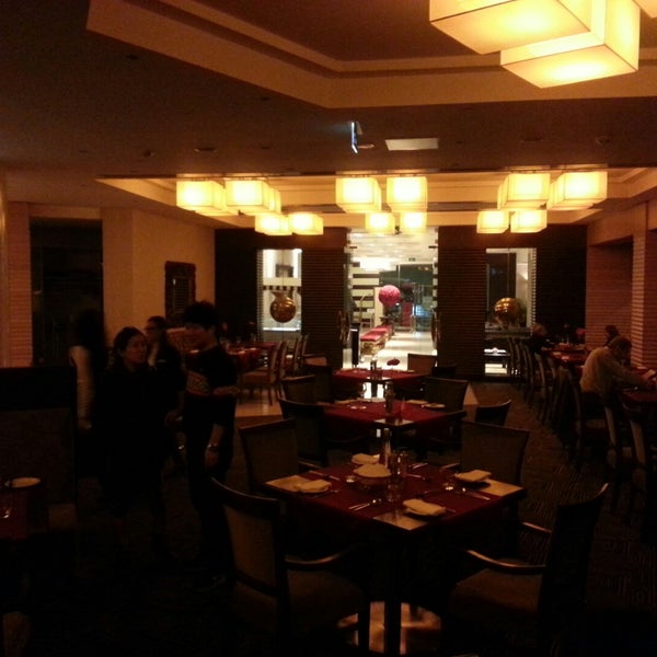 Photo taken at Margaux Restaurant by jaechun p. on 11/13/2014