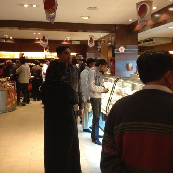 Tehzeeb Bakers 81, Blue Area, Jinnah Avenue