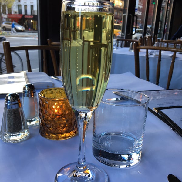 Photo taken at Oxbow Tavern by Nelly A. on 4/16/2019