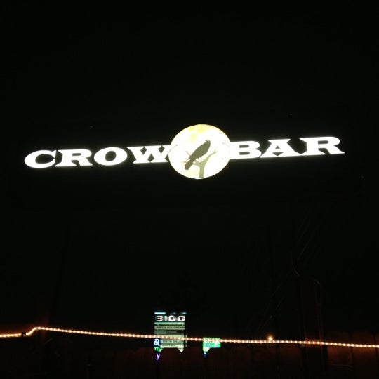 รูปภาพถ่ายที่ Crow Bar โดย Jen K. เมื่อ 10/14/2012