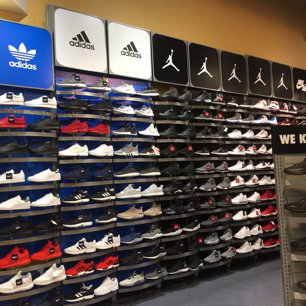 Champs Sports Shoe Store in Stonestown Champs Sports Shoe Store in Stonestown
